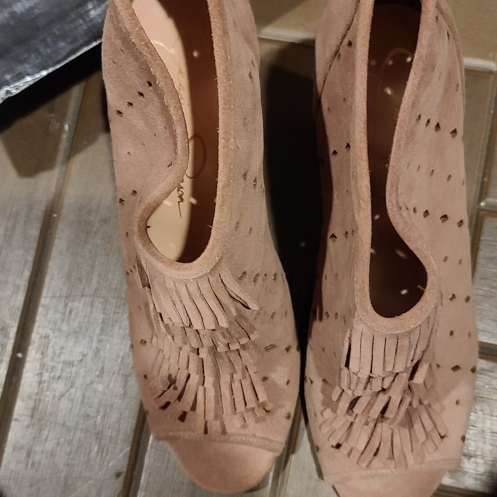 Nutmeg split suede